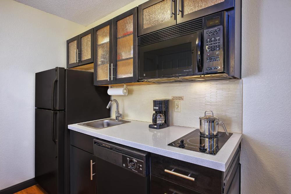 Candlewood Suites Indianapolis Northeast by IHG